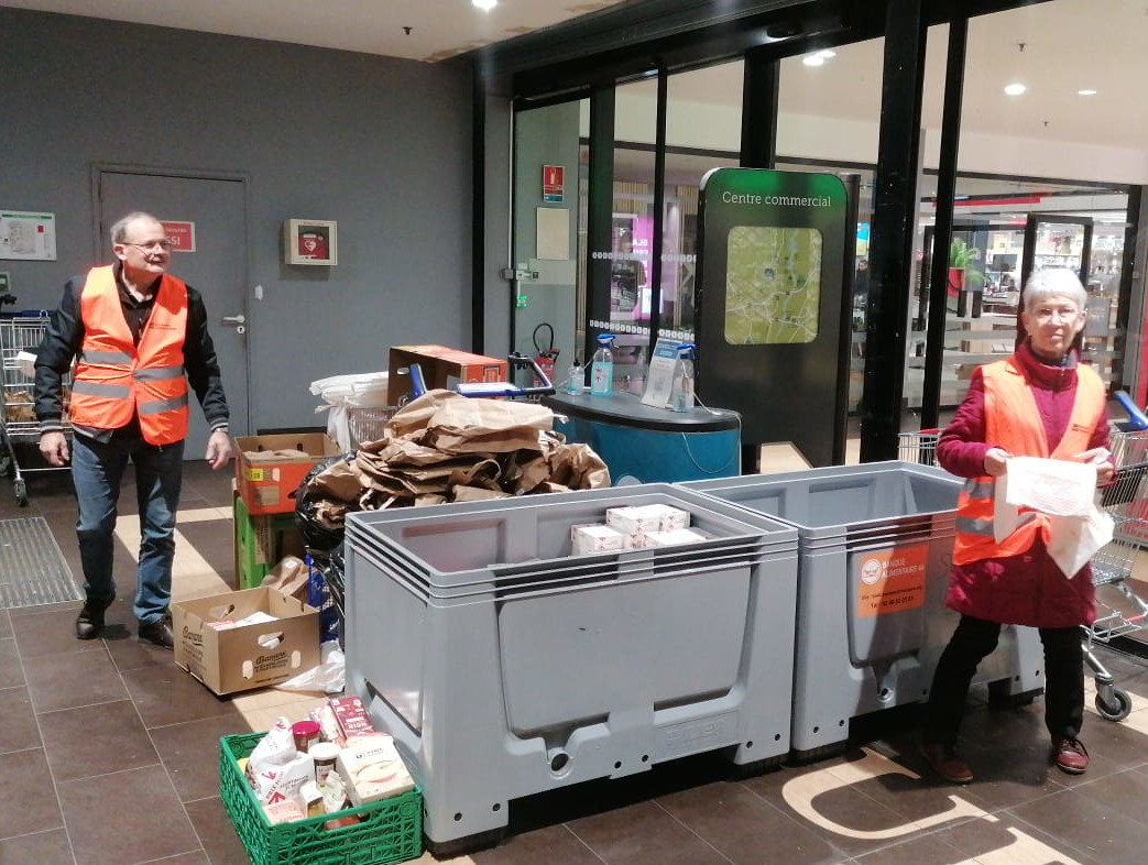 les bénévoles de l'épicerie solidaire de la chapelle sur erdre